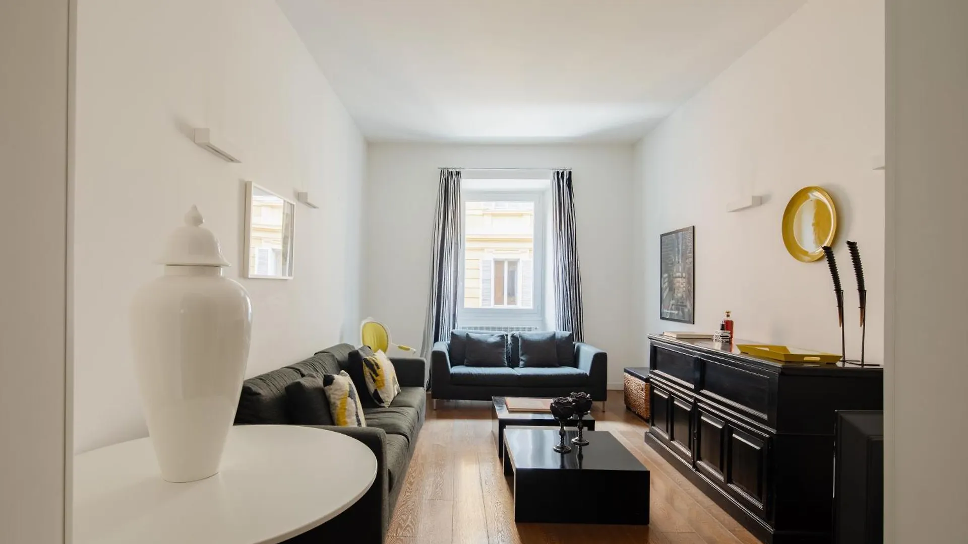 2 Bedrooms Flat Near Via Veneto Rome Italy